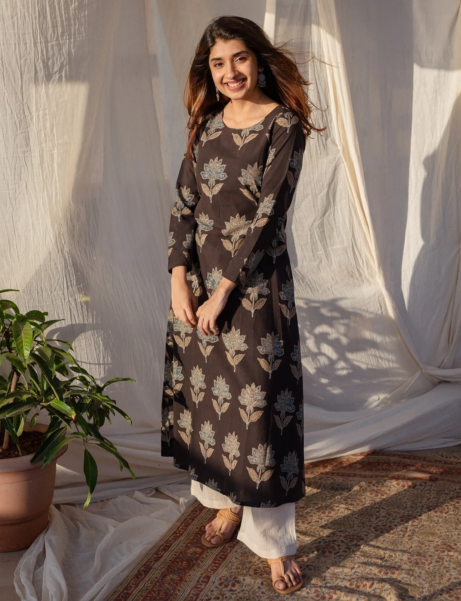 Aadhavi Ajrakh Cotton Straight Kurta