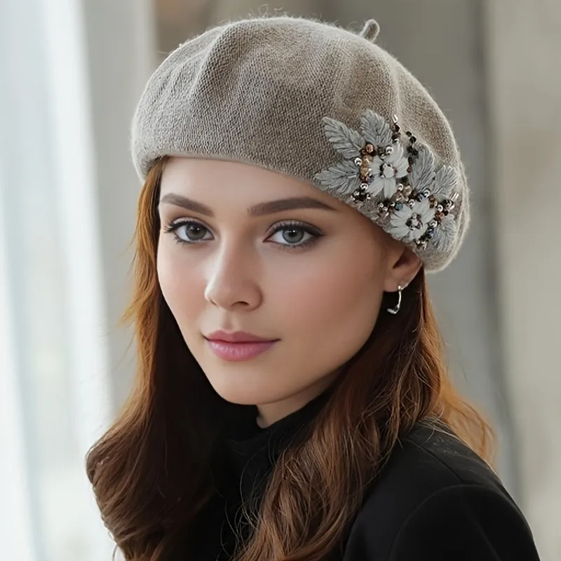 Stylish Wool Beret Hat - Embroidered, Packable, Elastic, and Classic Design for Urban Women - Elegant Painter Cap